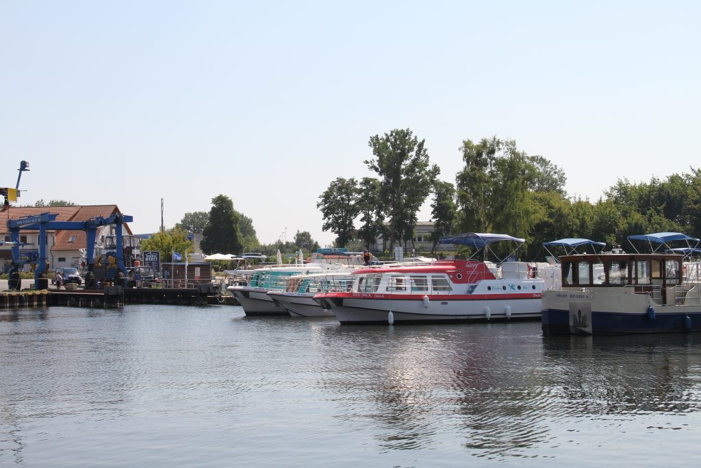 Marina im Hafendorf Müritz