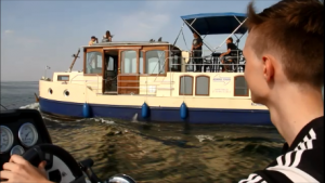 Ausbildung bei Kuhnle-Tours, mit dem Hausboot unterwegs auf der Müritz